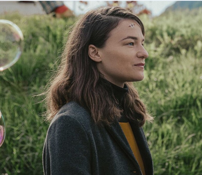 Valerie Pachner in "Vier minus drei"  © Polyfilm